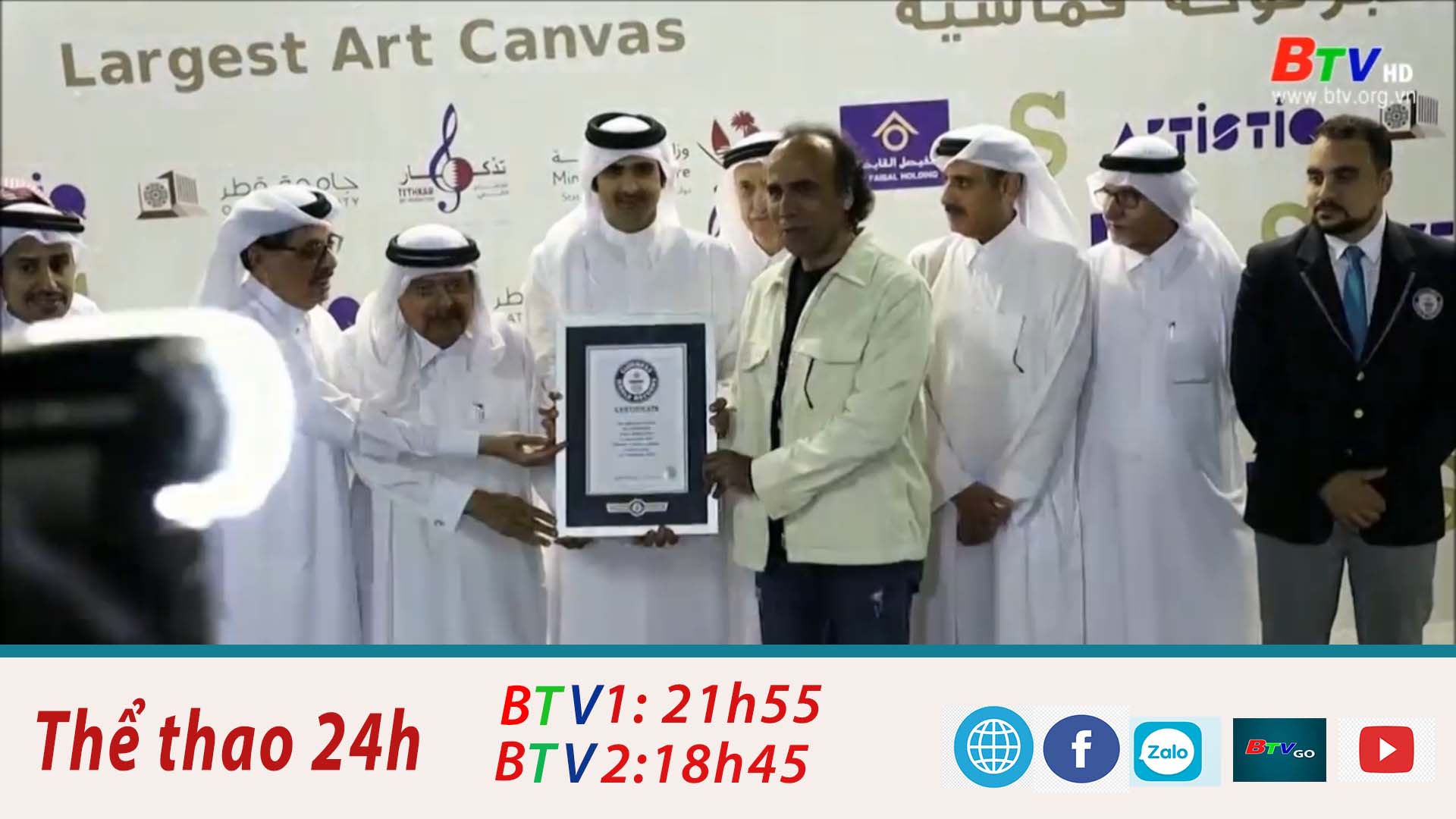	Emad Salehi lập kỷ lục Guinness thế giới với bức tranh sơn dầu bóng đá